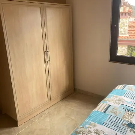 Mariner Apartment *